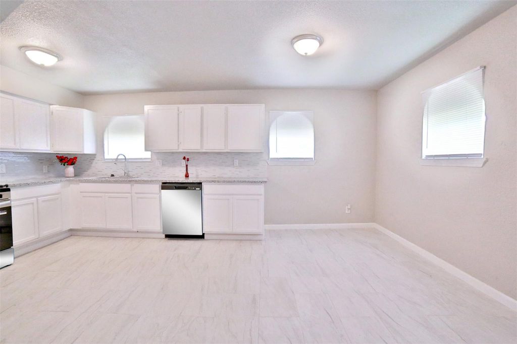 9409 Kentshire Drive, Houston, TX 77078
