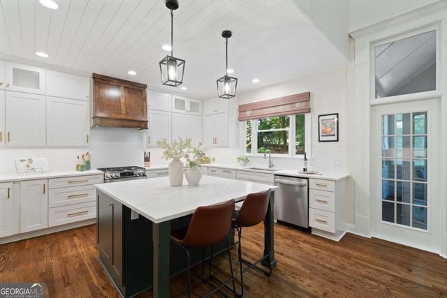 46 Grand Avenue, Suwanee, GA 30024