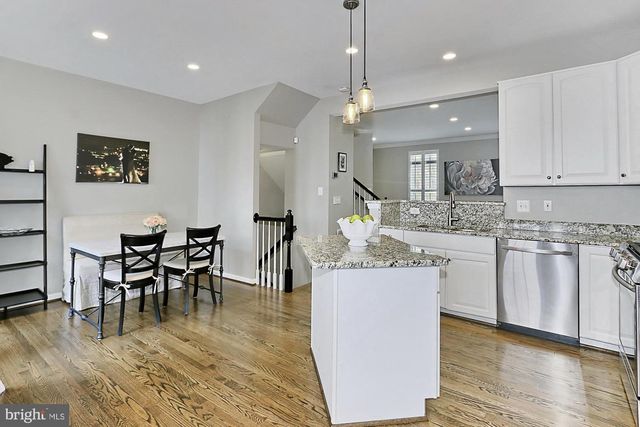 5011 WAPLE LN, Alexandria, VA 22304
