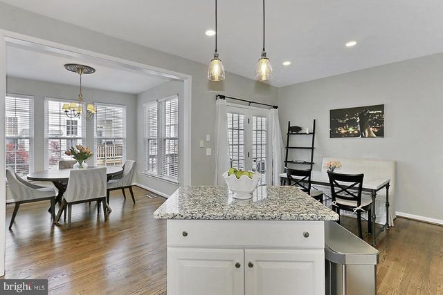 5011 WAPLE LN, Alexandria, VA 22304