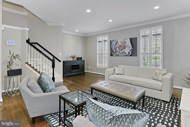 5011 WAPLE LN, Alexandria, VA 22304