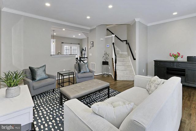 5011 WAPLE LN, Alexandria, VA 22304