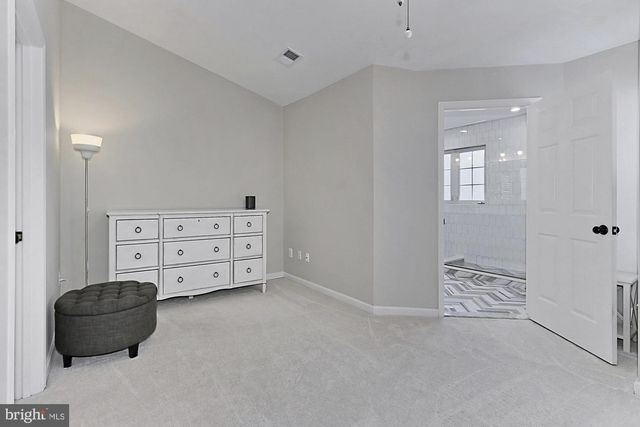 5011 WAPLE LN, Alexandria, VA 22304