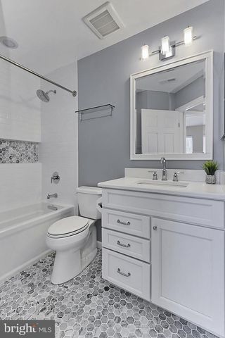 5011 WAPLE LN, Alexandria, VA 22304