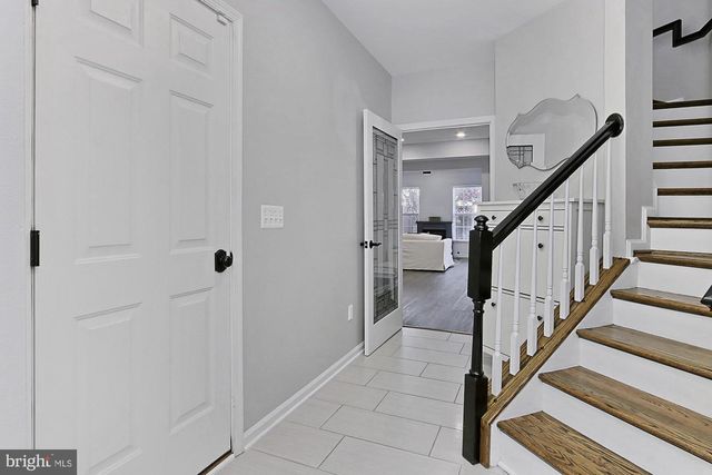 5011 WAPLE LN, Alexandria, VA 22304