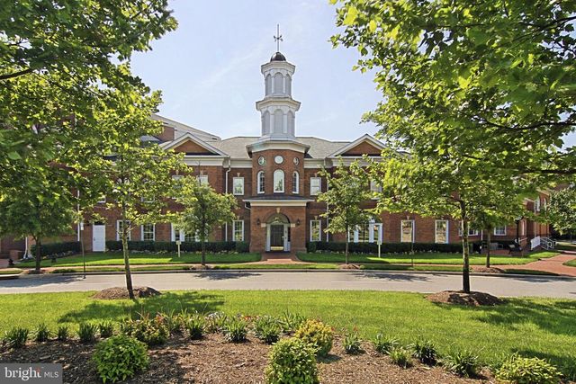 5011 WAPLE LN, Alexandria, VA 22304