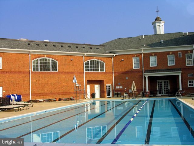 5011 WAPLE LN, Alexandria, VA 22304