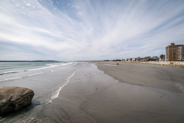 300 Lynn Shore Dr 410, Lynn, MA 01902