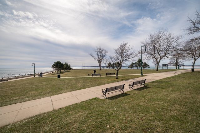 300 Lynn Shore Dr 410, Lynn, MA 01902