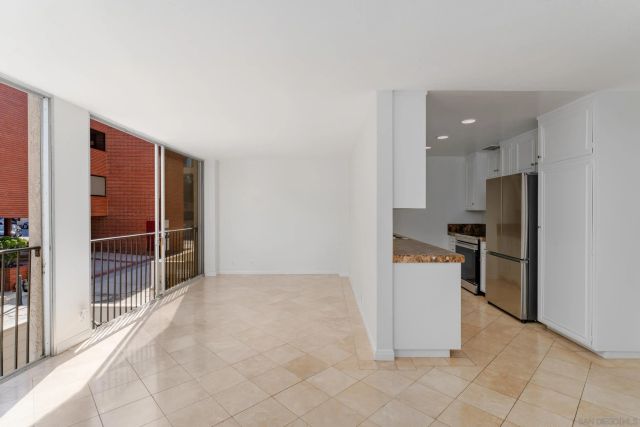 7811 Eads Avenue 206, La Jolla, CA 92037