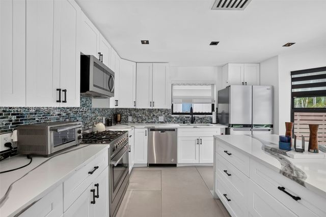 545 NE 9th Ave, Fort Lauderdale, FL 33301