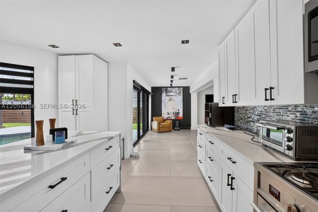 545 NE 9th Ave, Fort Lauderdale, FL 33301