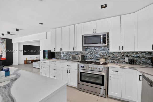 545 NE 9th Ave, Fort Lauderdale, FL 33301