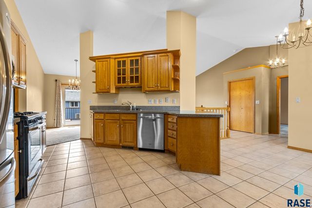 4108 S Bond Ave Avenue, Sioux Falls, SD 57103