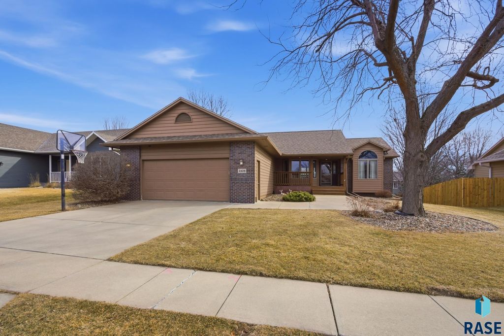 4108 S Bond Ave Avenue, Sioux Falls, SD 57103