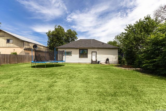 114 Avenue B, Converse, TX 78109