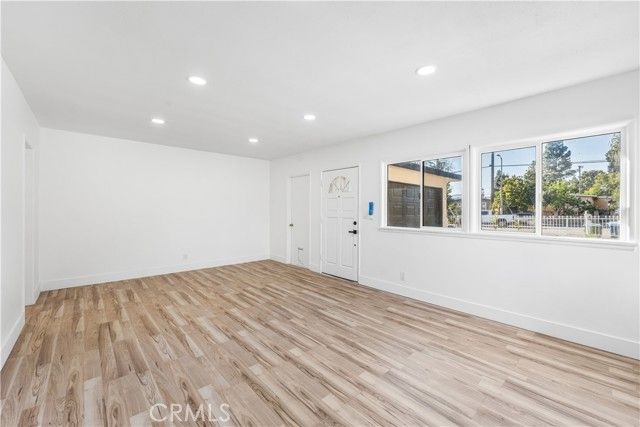 14840 Polk Street, Sylmar (los Angeles), CA 91342
