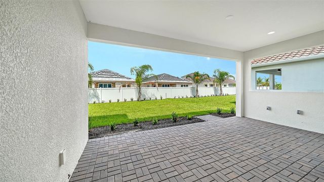 8071 ANTHIRIUM LOOP, Sarasota, FL 34240