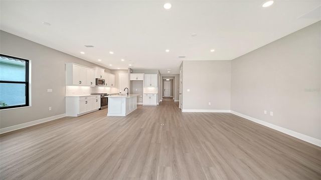8071 ANTHIRIUM LOOP, Sarasota, FL 34240