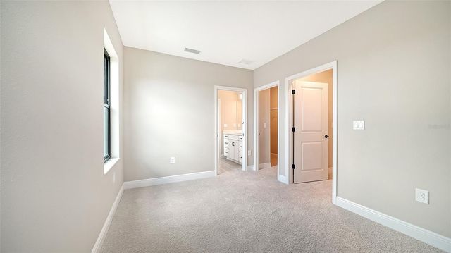 8071 ANTHIRIUM LOOP, Sarasota, FL 34240