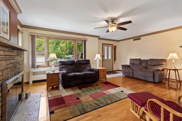 2321 Johnson STREET, La Crosse, WI 54601