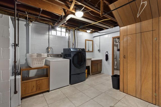 2321 Johnson STREET, La Crosse, WI 54601