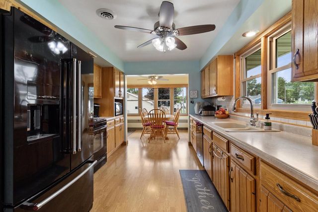 2321 Johnson STREET, La Crosse, WI 54601