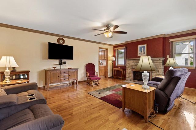 2321 Johnson STREET, La Crosse, WI 54601