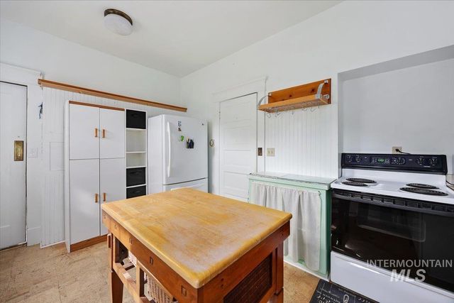416 E Ave A, Jerome, ID 83338