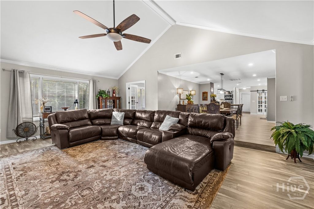 Image 10 of property listing at 129 Palmetto Drive, Rincon, GA 31326