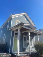 1320 VALLEY PL SE, Washington, DC 20020