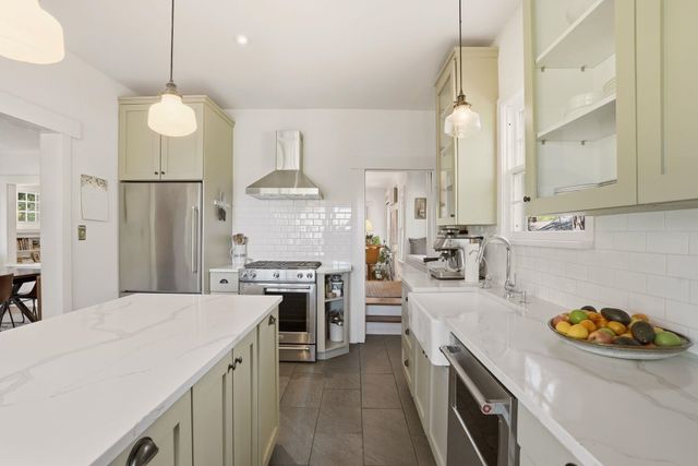 943 E 16th Ave, Spokane, WA 99203