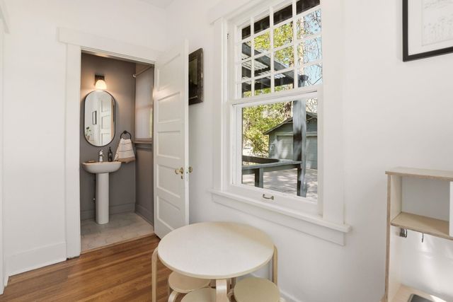 943 E 16th Ave, Spokane, WA 99203