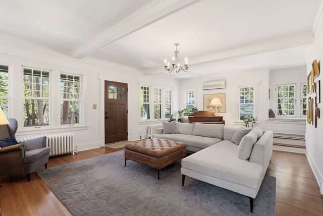 943 E 16th Ave, Spokane, WA 99203