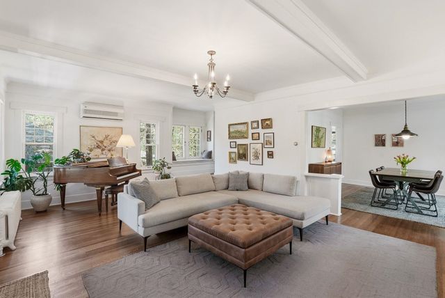 943 E 16th Ave, Spokane, WA 99203