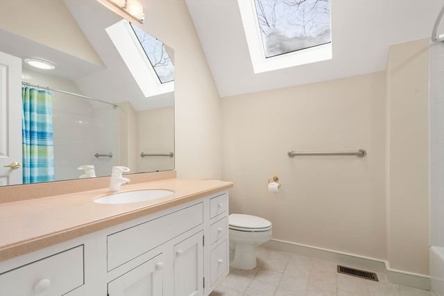 16 Livermore Lane 16, Weston, MA 02493