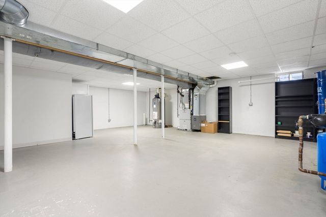 16 Livermore Lane 16, Weston, MA 02493