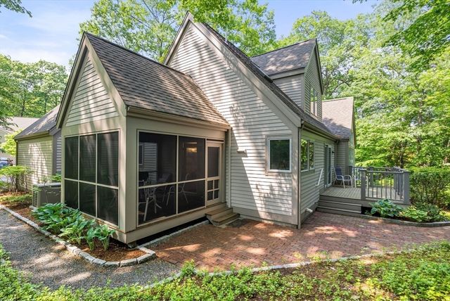 16 Livermore Lane 16, Weston, MA 02493