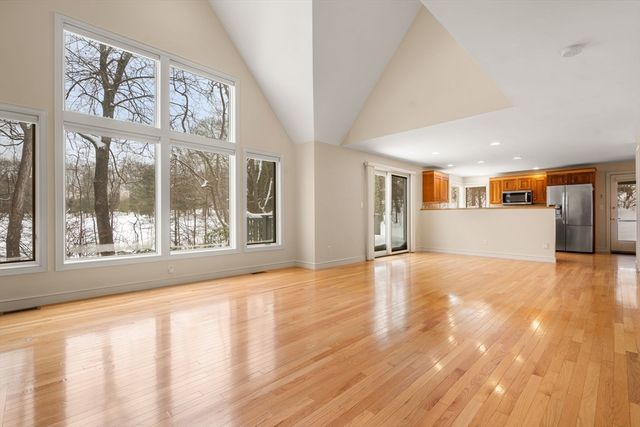 16 Livermore Lane 16, Weston, MA 02493