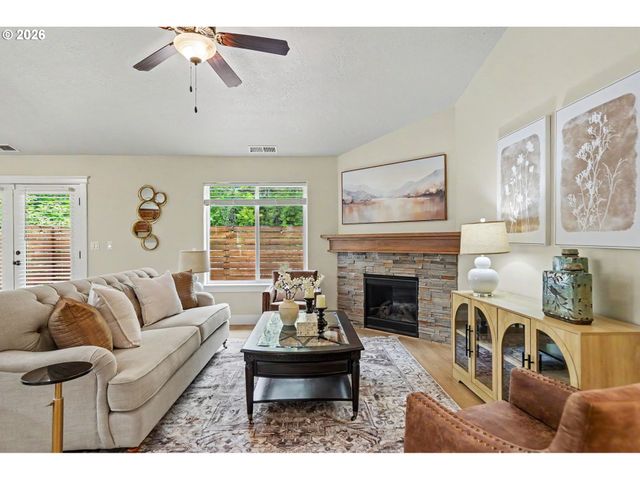 2545 EQUESTRIAN Loop S, Salem, OR 97302
