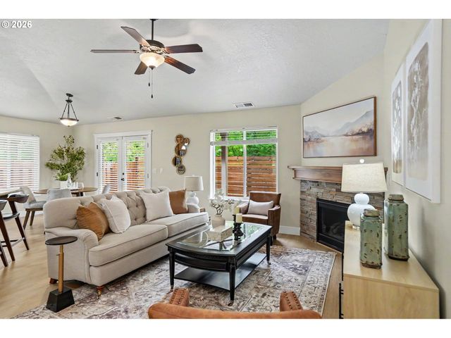 2545 EQUESTRIAN Loop S, Salem, OR 97302