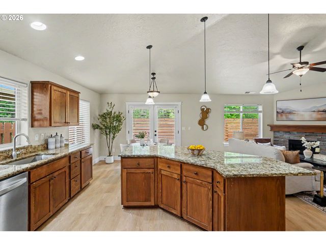 2545 EQUESTRIAN Loop S, Salem, OR 97302