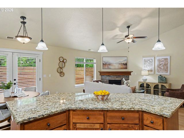 2545 EQUESTRIAN Loop S, Salem, OR 97302