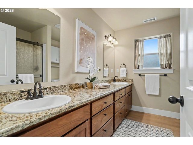 2545 EQUESTRIAN Loop S, Salem, OR 97302