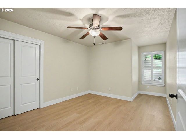 2545 EQUESTRIAN Loop S, Salem, OR 97302