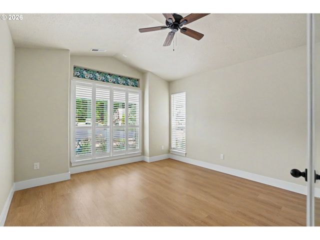 2545 EQUESTRIAN Loop S, Salem, OR 97302