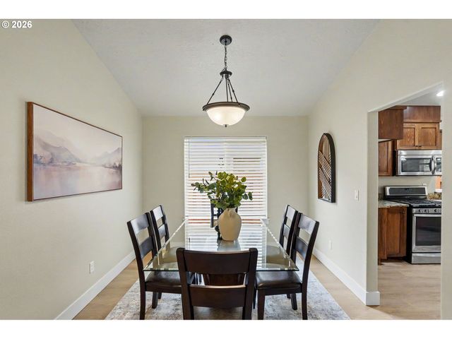 2545 EQUESTRIAN Loop S, Salem, OR 97302