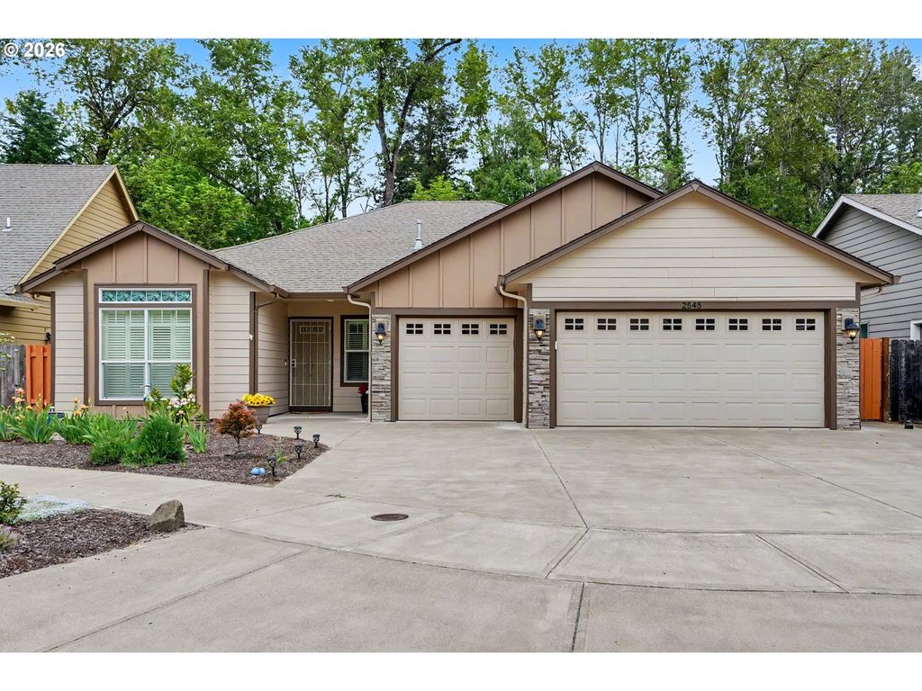 2545 EQUESTRIAN Loop S, Salem, OR 97302
