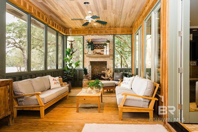 8401 Osprey Drive, Elberta, AL 36530