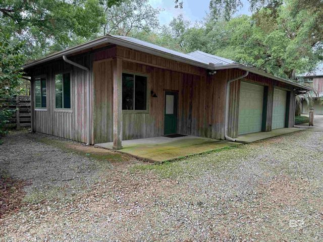 8401 Osprey Drive, Elberta, AL 36530